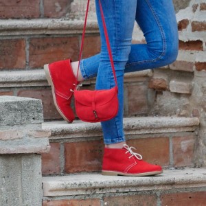 Ботинки женские красные