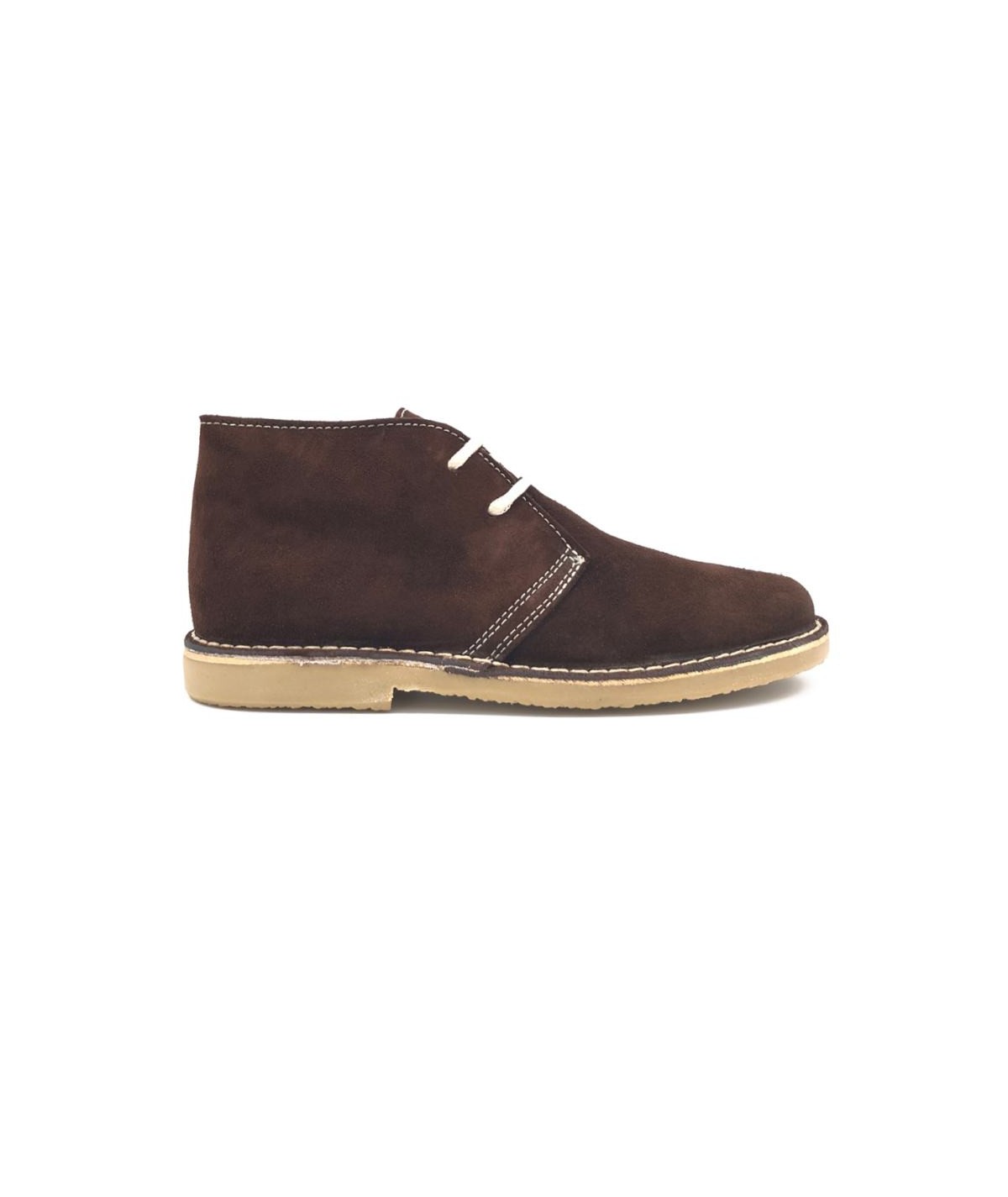 Dark brown desert boots for men. Many possibilities to combine.