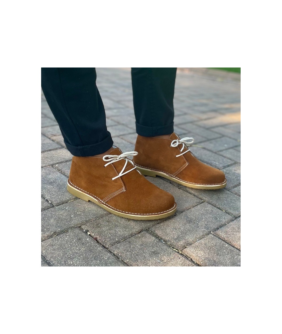 Brown Setter desert boots with shearling lining for men.