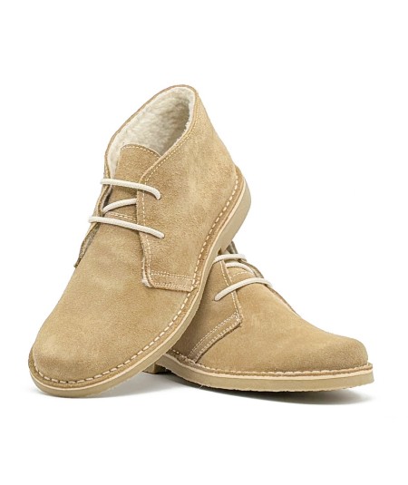 Women's sand color desert boots with shearling lining