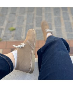 Sandfarbene Damenstiefel